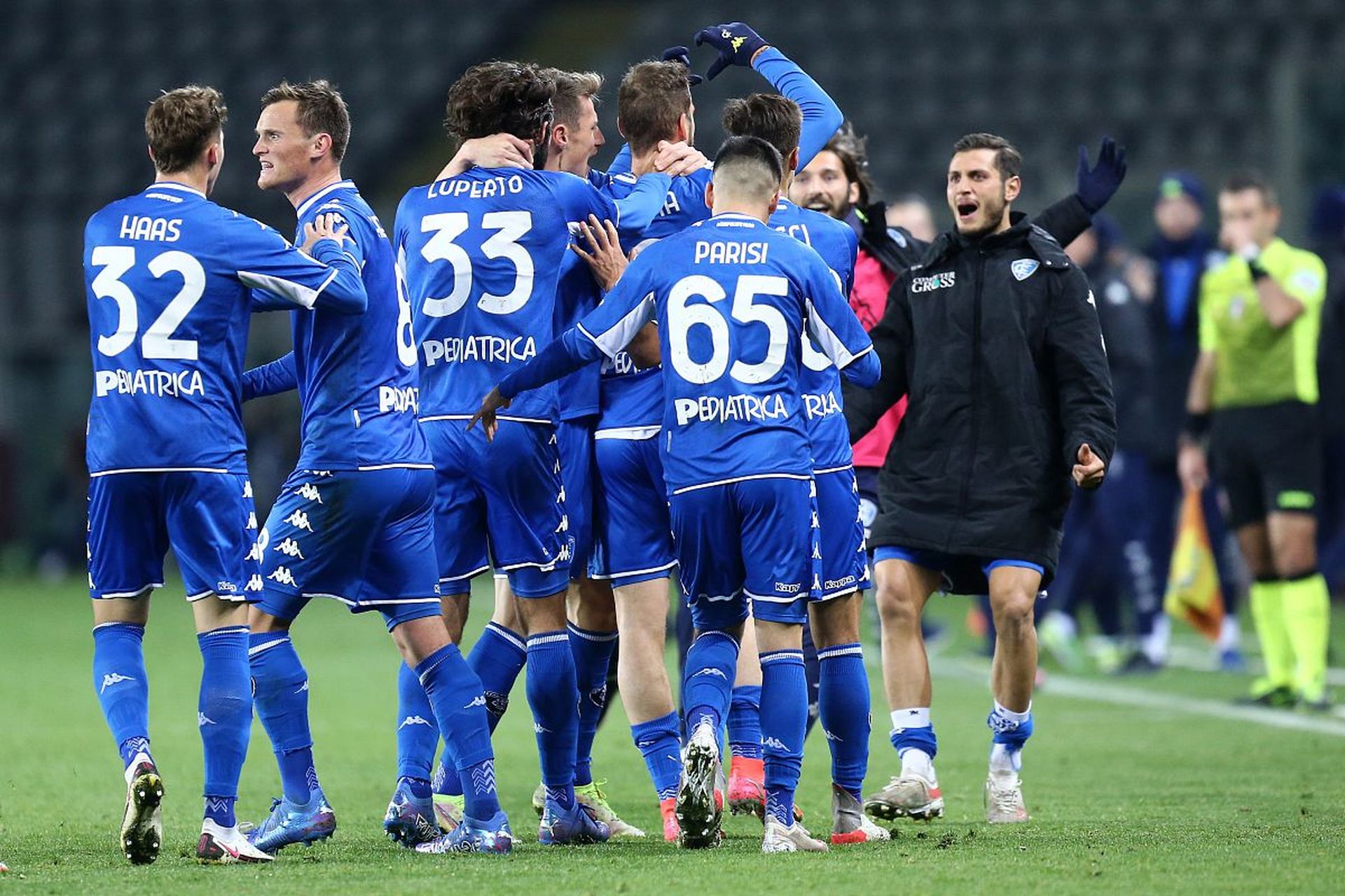 球员总是吸 球员总是吸